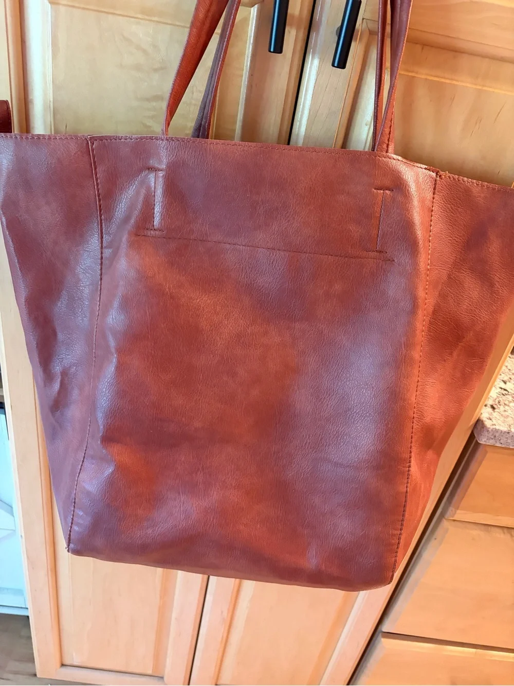 Classic Women's Leather Tote Bag in Chestnut Brown - Picture 2 of 4